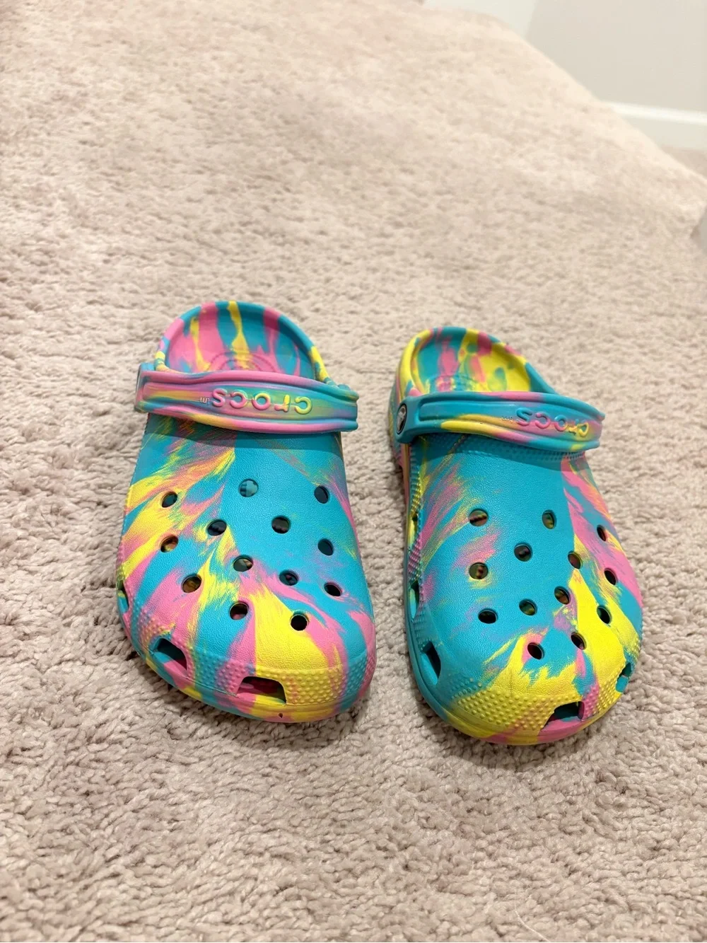 CROCS Kids Tie-Dye Clogs in Blue, Pink & Yellow